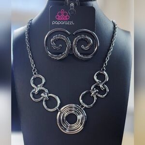 Paparazzi Black Swirl Necklace and Earring Set